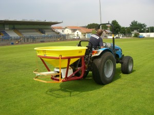 Concimazione campo da calcio