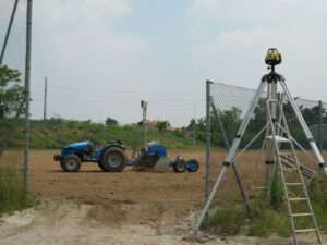 La costruzione di un campo da calcio